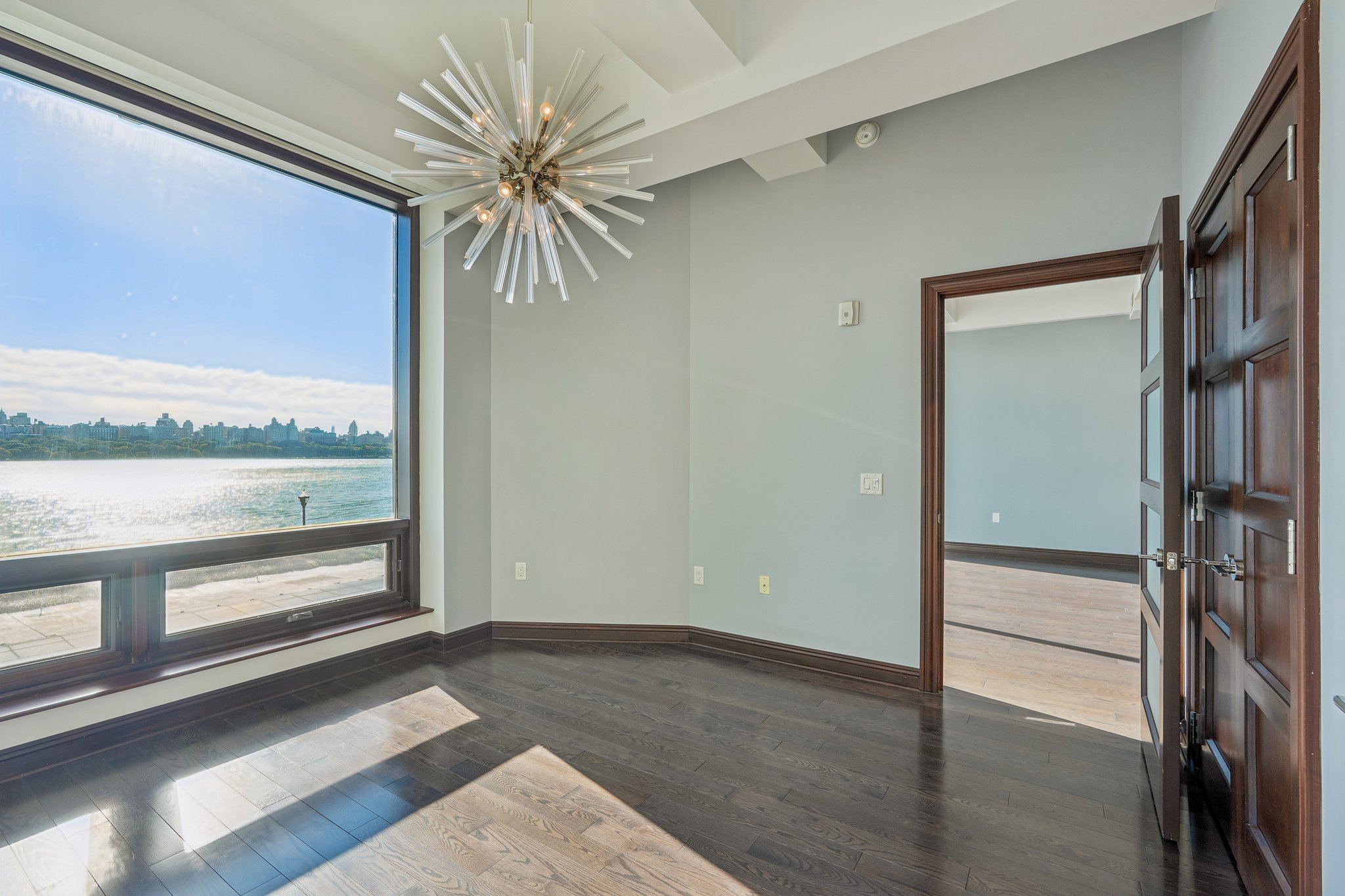 Somerset Ln 209-S2110-030.jpg