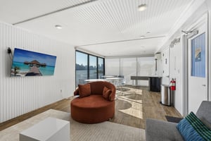 Somerset Ln 209-2110-915.jpg