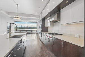 Somerset Ln 209-S2110-013.jpg