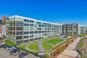 Somerset Ln 209-S2110-037.jpg
