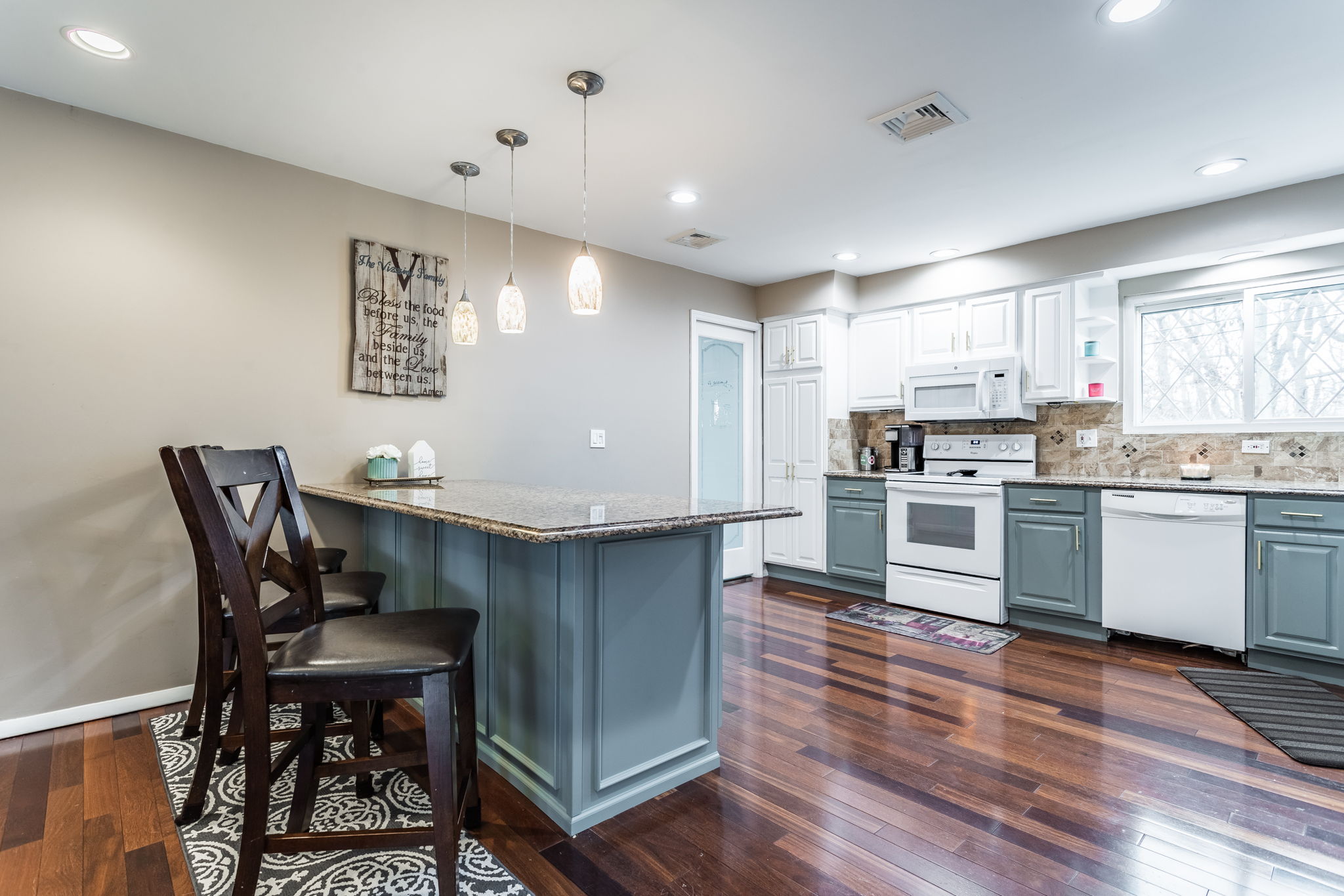  9 Stanwich Rd, Smithtown, NY 11787, US Photo 8