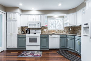  9 Stanwich Rd, Smithtown, NY 11787, US Photo 9