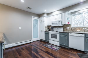  9 Stanwich Rd, Smithtown, NY 11787, US Photo 8