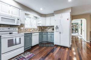  9 Stanwich Rd, Smithtown, NY 11787, US Photo 13