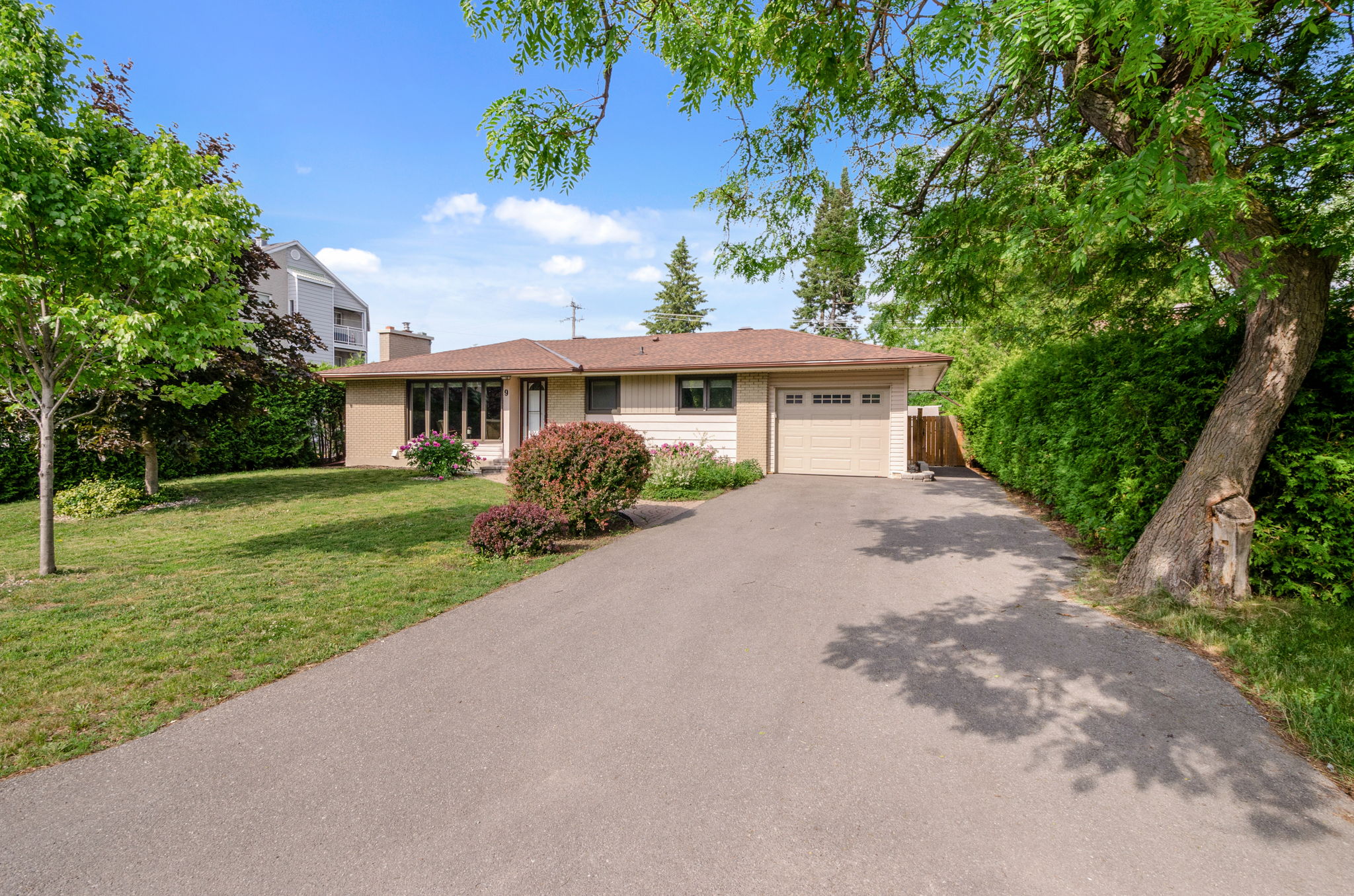 9 Thorncliff Pl, Ottawa, ON K2H 6L4 | Tezz Photography
