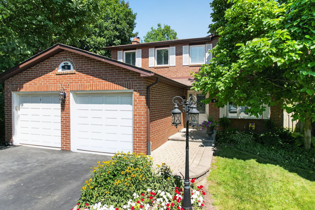 9 Tomlin Crescent