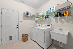  Photo 40