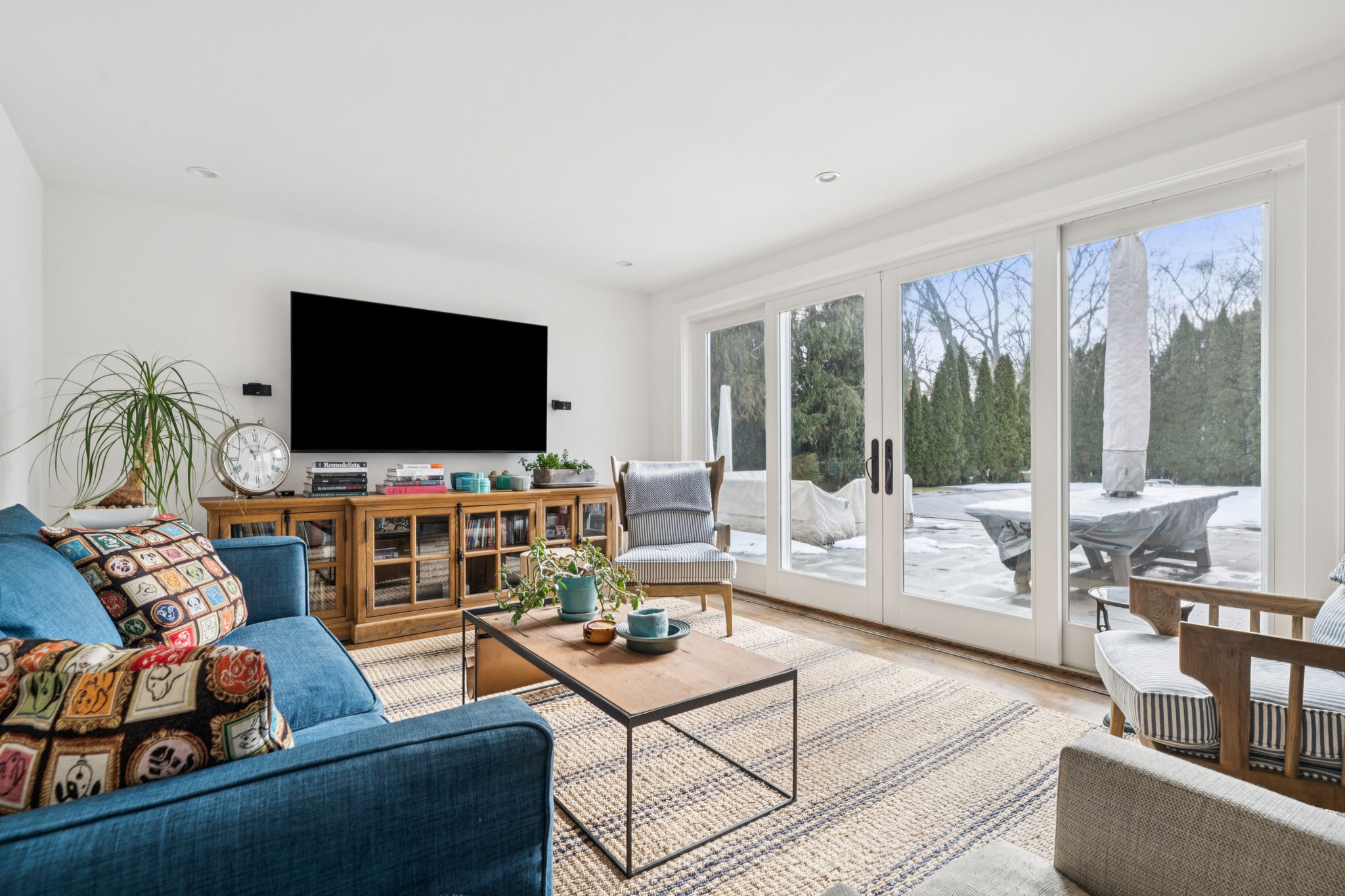 Wallace Ln-L2202-009r