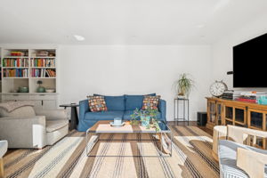 Wallace Ln-L2202-011r