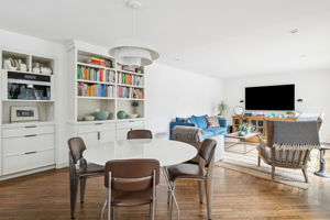 Wallace Ln-L2202-017r