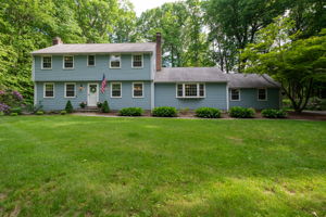  9 Weatherly Rd, Simsbury, CT 06070, US Photo 127