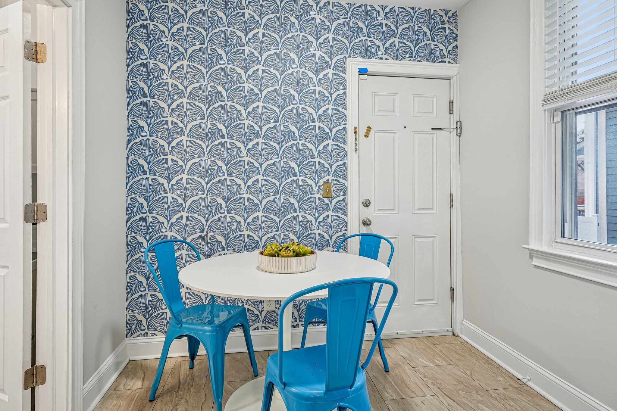 Eat-In Kitchen/Dining Area