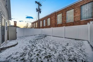  Photo 44
