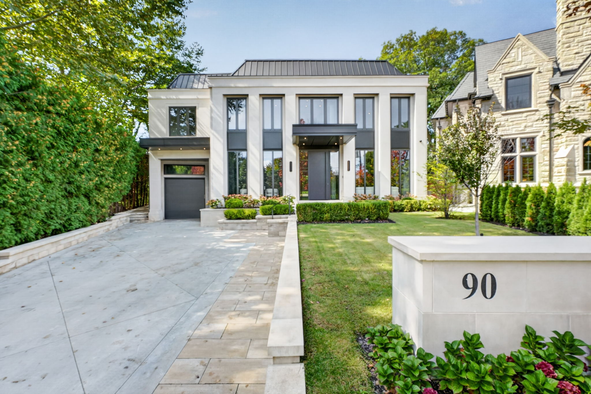 90 Arjay Crescent Toronto, ON M2L 1C7