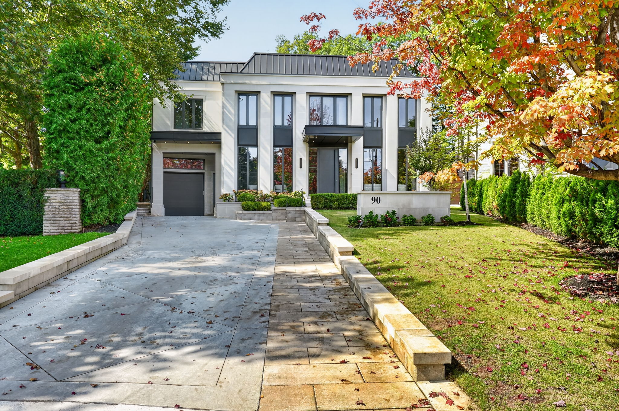 90 Arjay Crescent Toronto, ON M2L 1C7