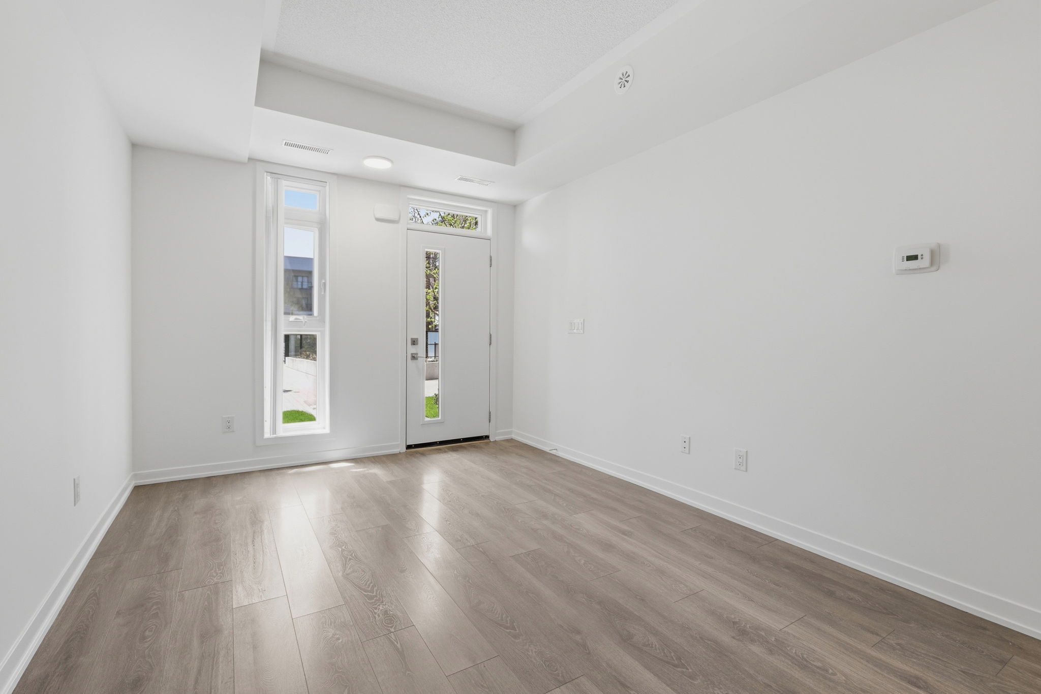 Property in Toronto — delivered property photograph 6