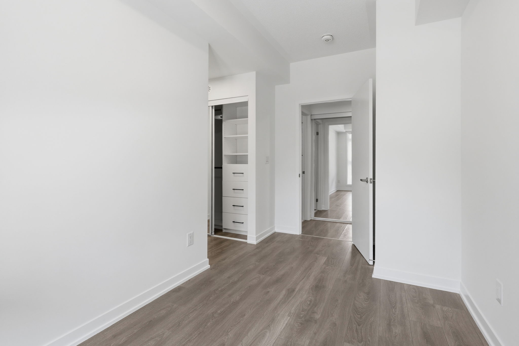 Property in Toronto — delivered property photograph 13