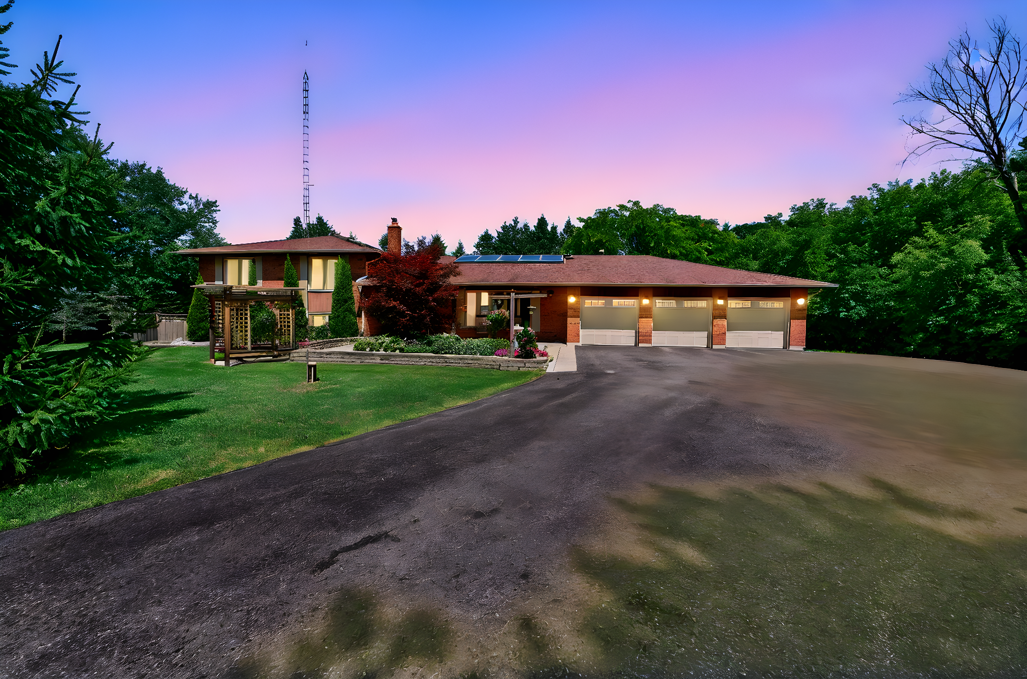 90 Dearbourne Avenue ext_103 day to dusk.jpeg