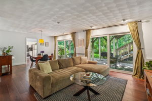 Farrwood Ave Unit 1-L3107-005