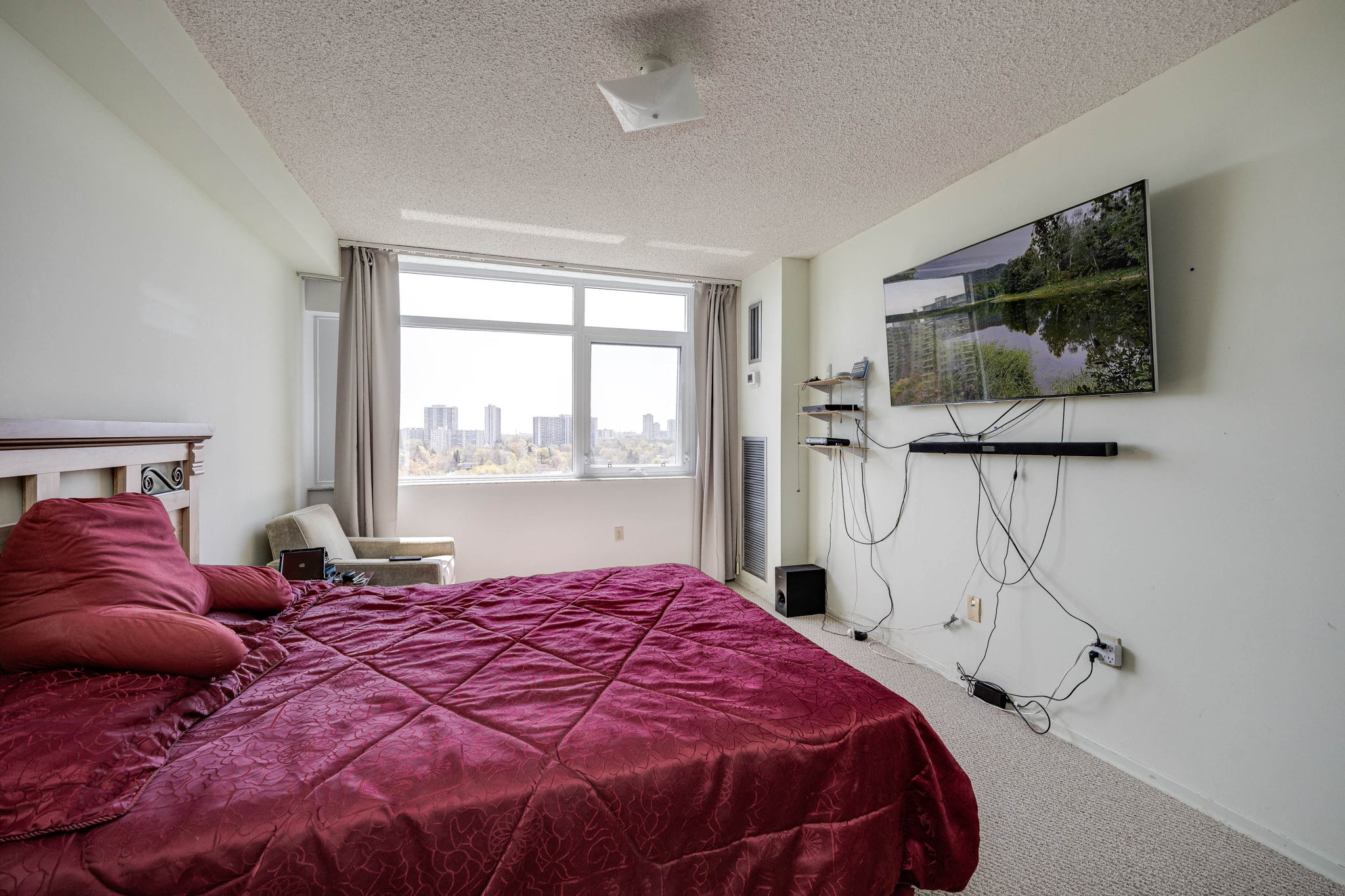 Toronto property showcase — delivered property photograph 23