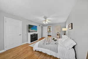  Photo 46