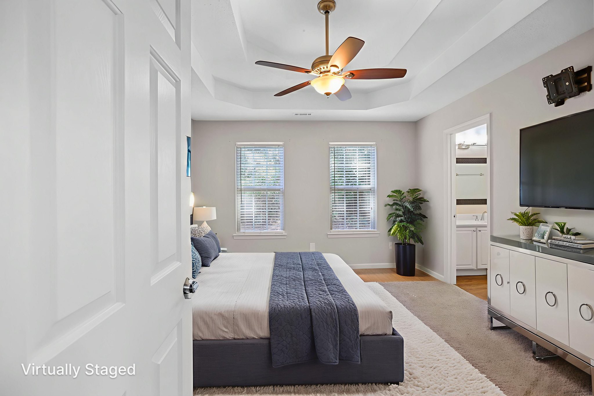 PLMG2295 virtually staged.jpeg