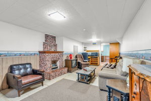  Photo 44