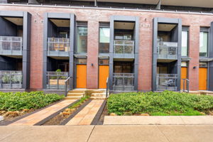 90 Niagara St Unit 107, Toronto ON