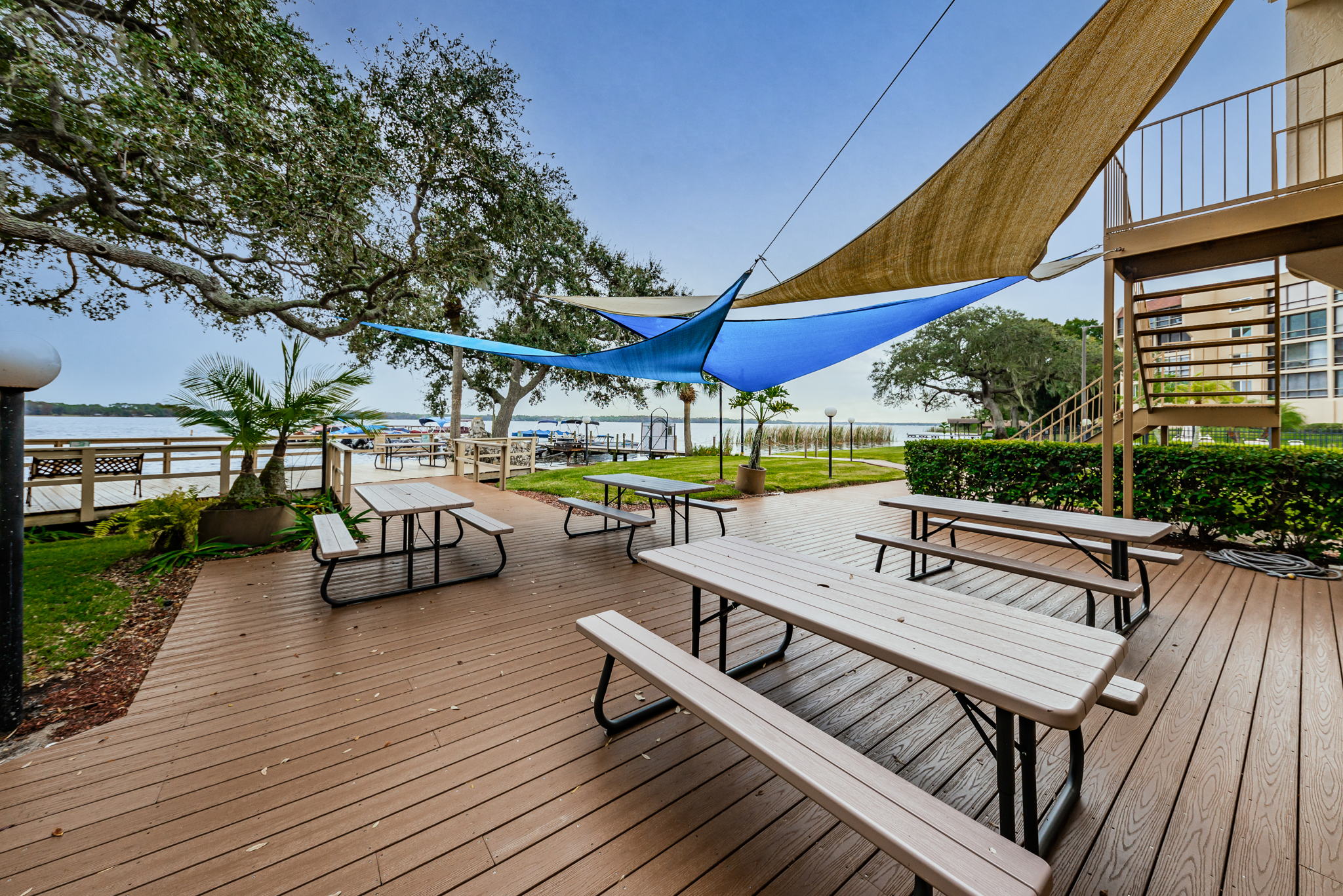 24-Clubhouse Deck