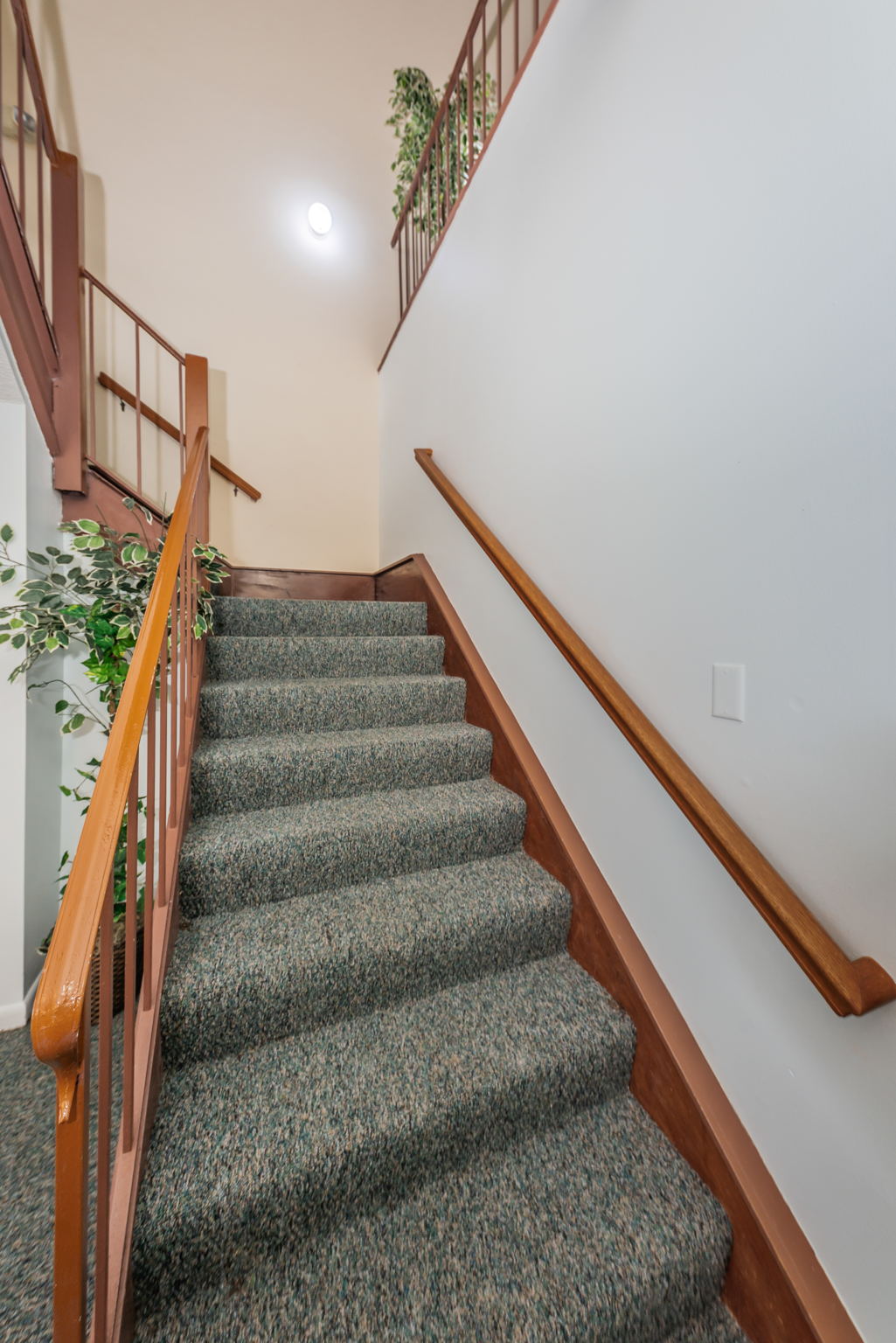 18-Upper Level Clubhouse