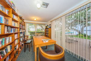 14-Clubhouse Library