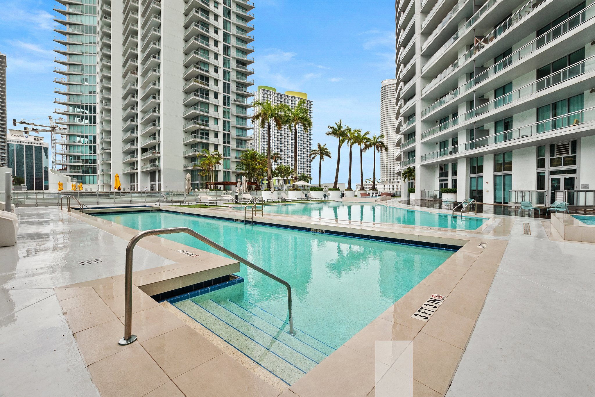 Building - Outdoor Pool