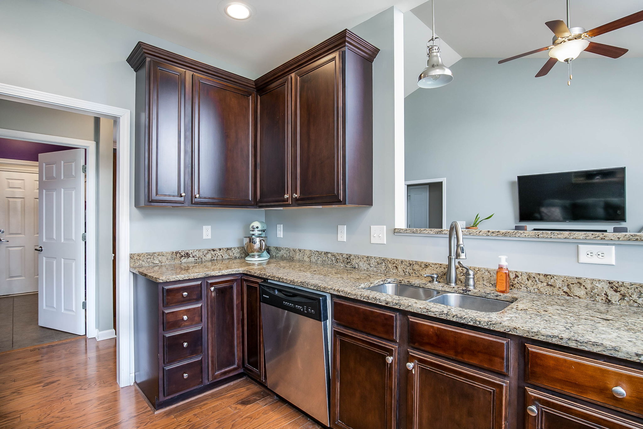 900 Hackney Rd, Johnson City, TN 37615 HomeSelfies