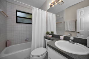Bathroom2