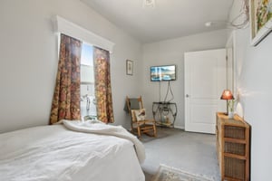 Mountain View Ave 122-028.jpg