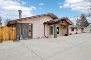 Mountain View Ave 122-031.jpg