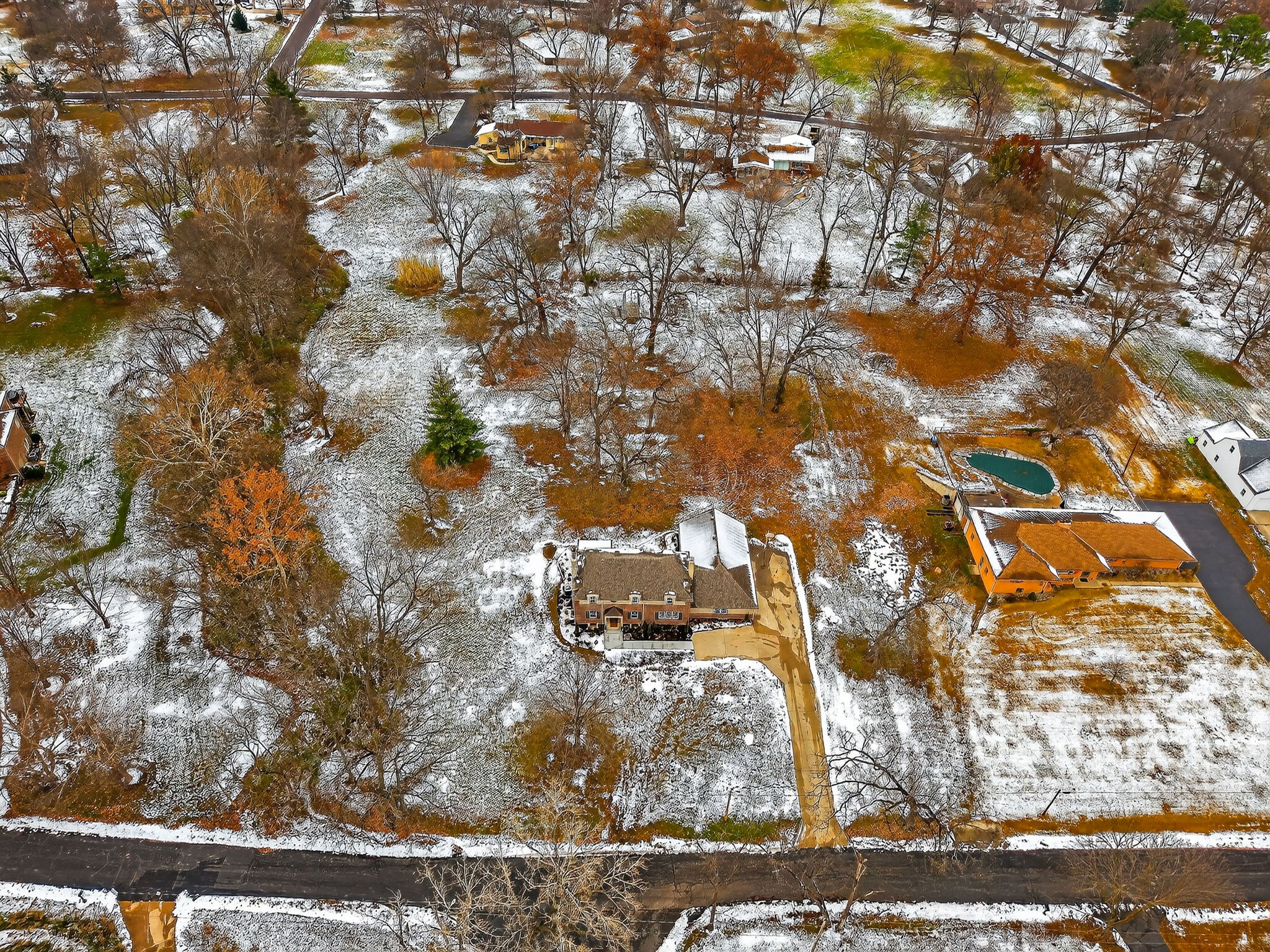 900 NE Barnes Ave-009