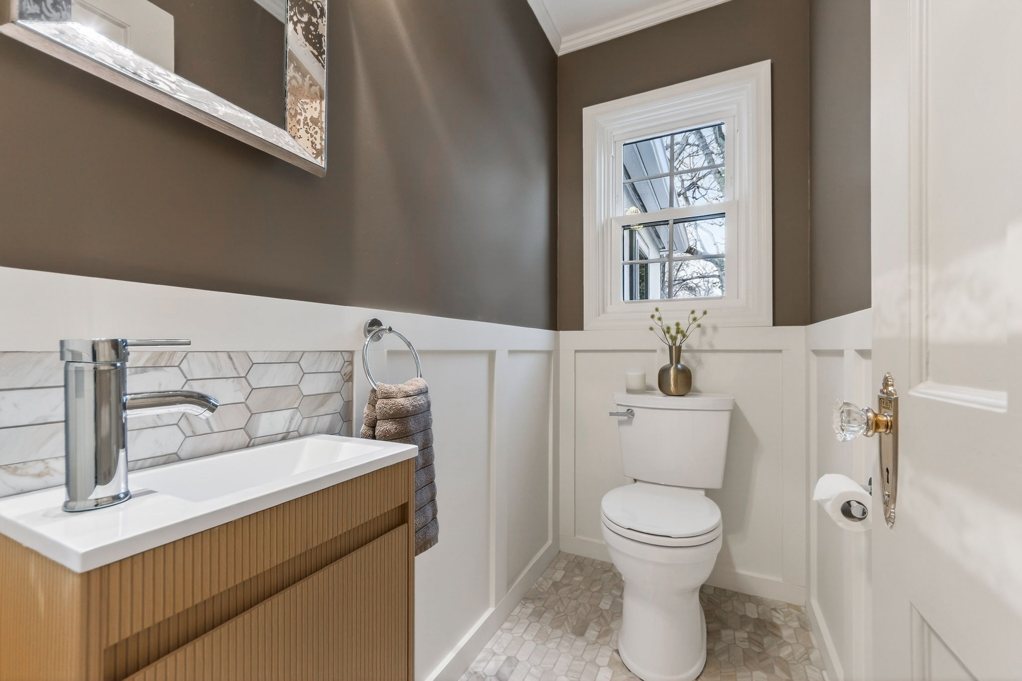 900 NE Barnes Ave-024