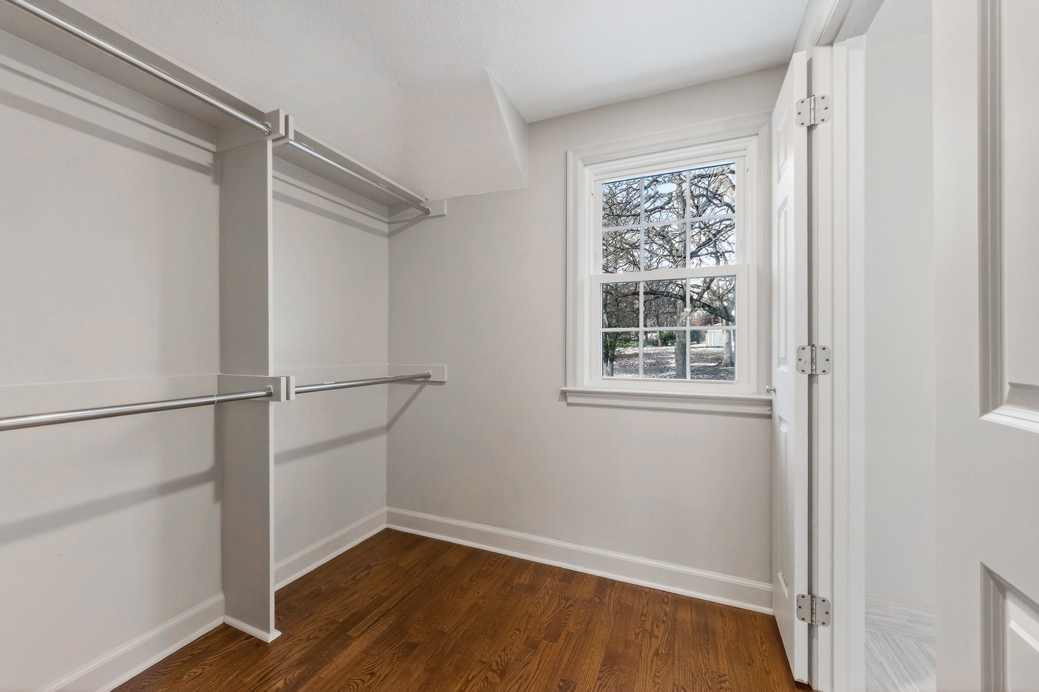 900 NE Barnes Ave-038