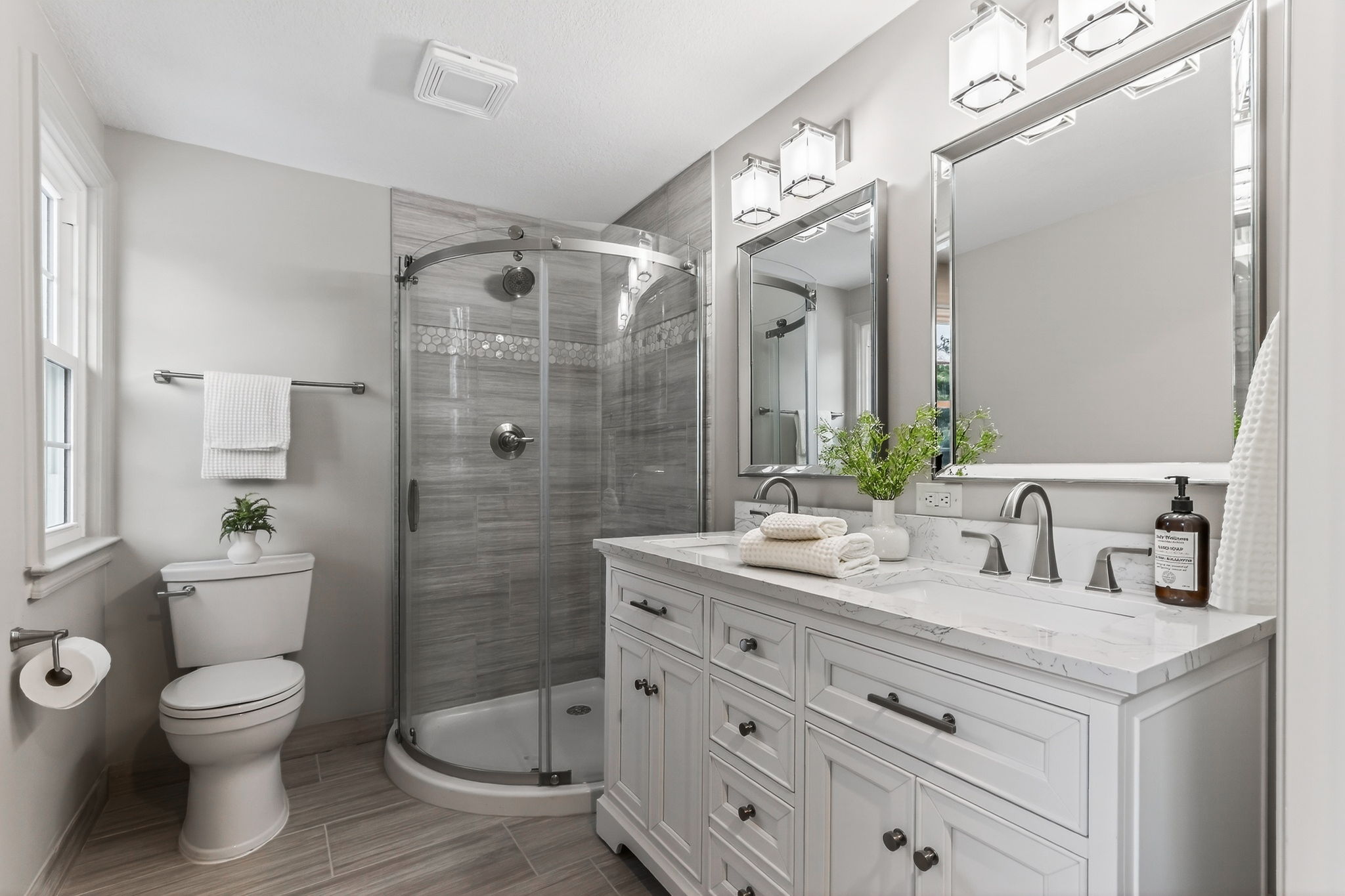 900 NE Barnes Ave-040