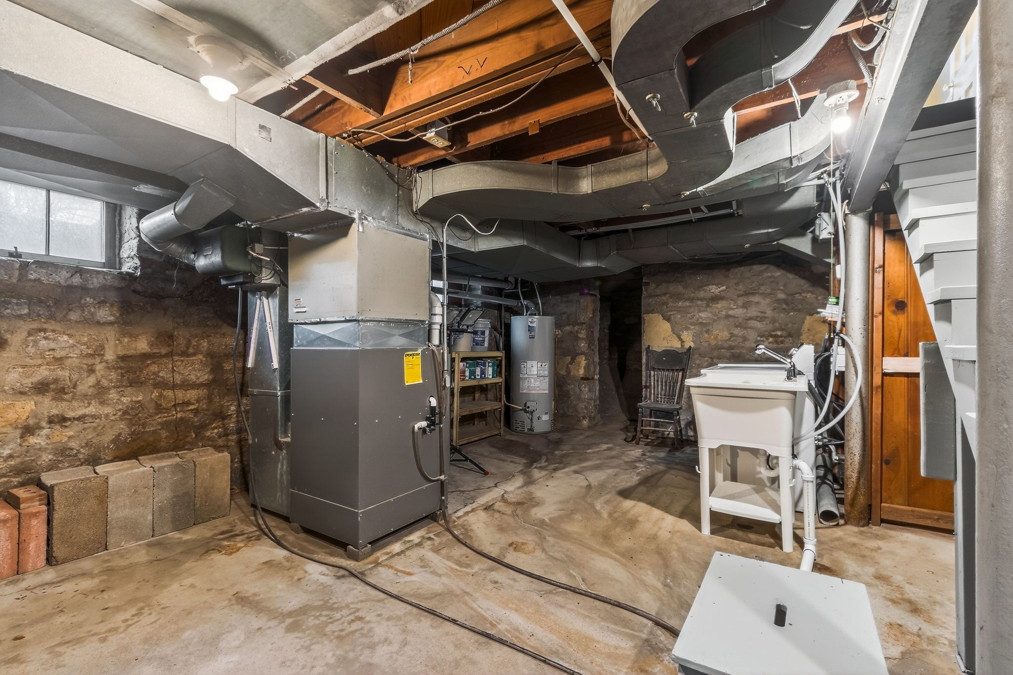 900 NE Barnes Ave-054