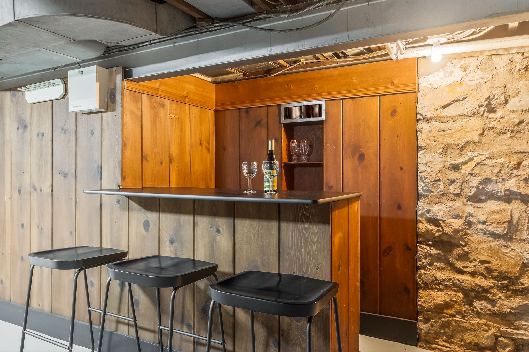 900 NE Barnes Ave-059