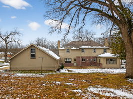 900 NE Barnes Ave-005