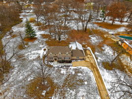 900 NE Barnes Ave-007