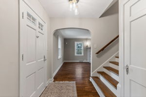 900 NE Barnes Ave-016