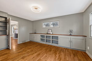 900 NE Barnes Ave-023