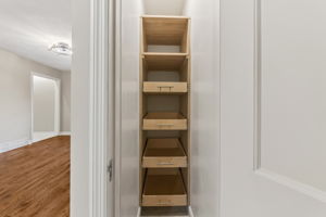 900 NE Barnes Ave-031