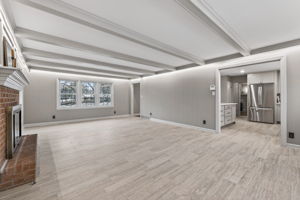 900 NE Barnes Ave-035