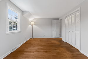 900 NE Barnes Ave-052