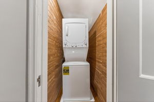 900 NE Barnes Ave-053